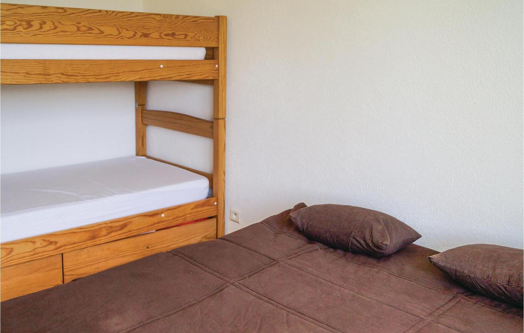 Cozy Apartment In Premanon With Kitchenette Esterno foto